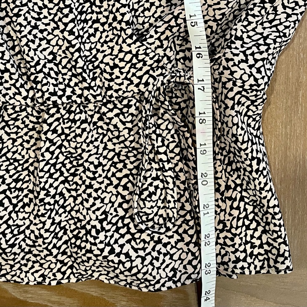 Nine Britton Faux Wrap Patterned Blouse - Size XL - Picture 9 of 9